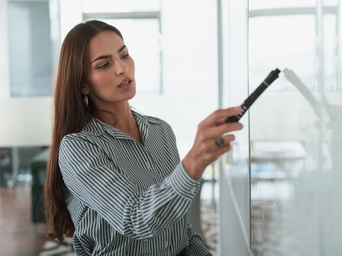 2025年迪拜銀行開戶指南：流程、賬戶類型與銀行對比