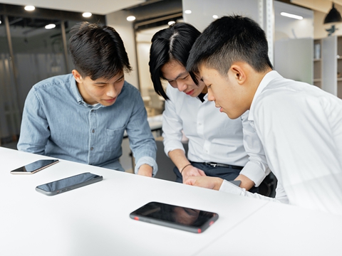 香港公司轉讓流程全解析，避開常見陷阱！