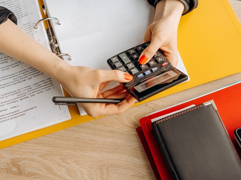 非美居民必看！W-8表格免稅申請(qǐng)指南